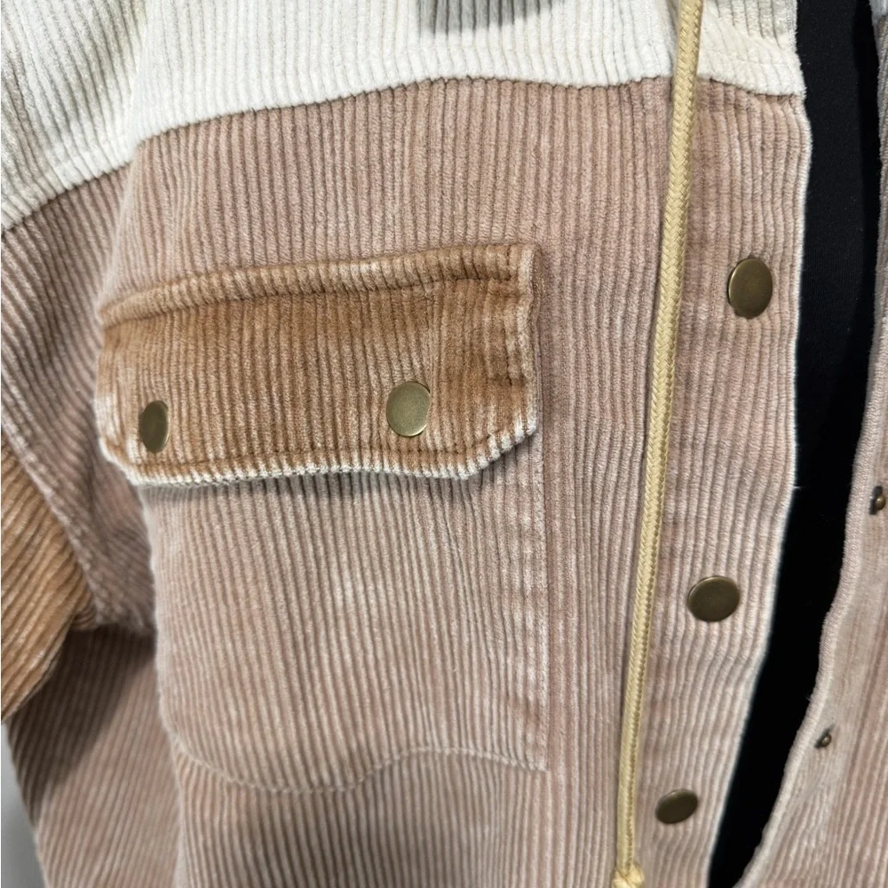 Two-Tone Corduroy Button-Up Jacket W6
